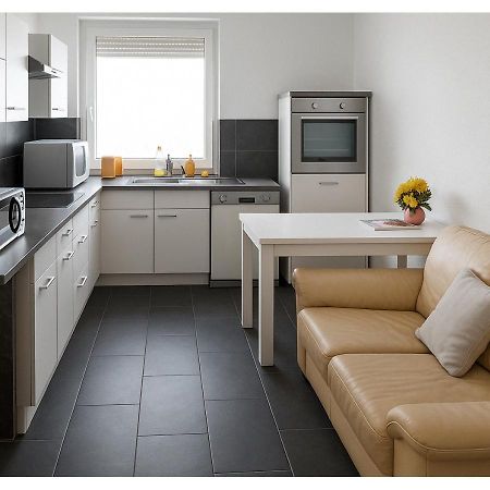 Gemuetliches Lisa Zimmer Mit Gemeinschaftskueche Heilbronn Zentrum Exteriér fotografie