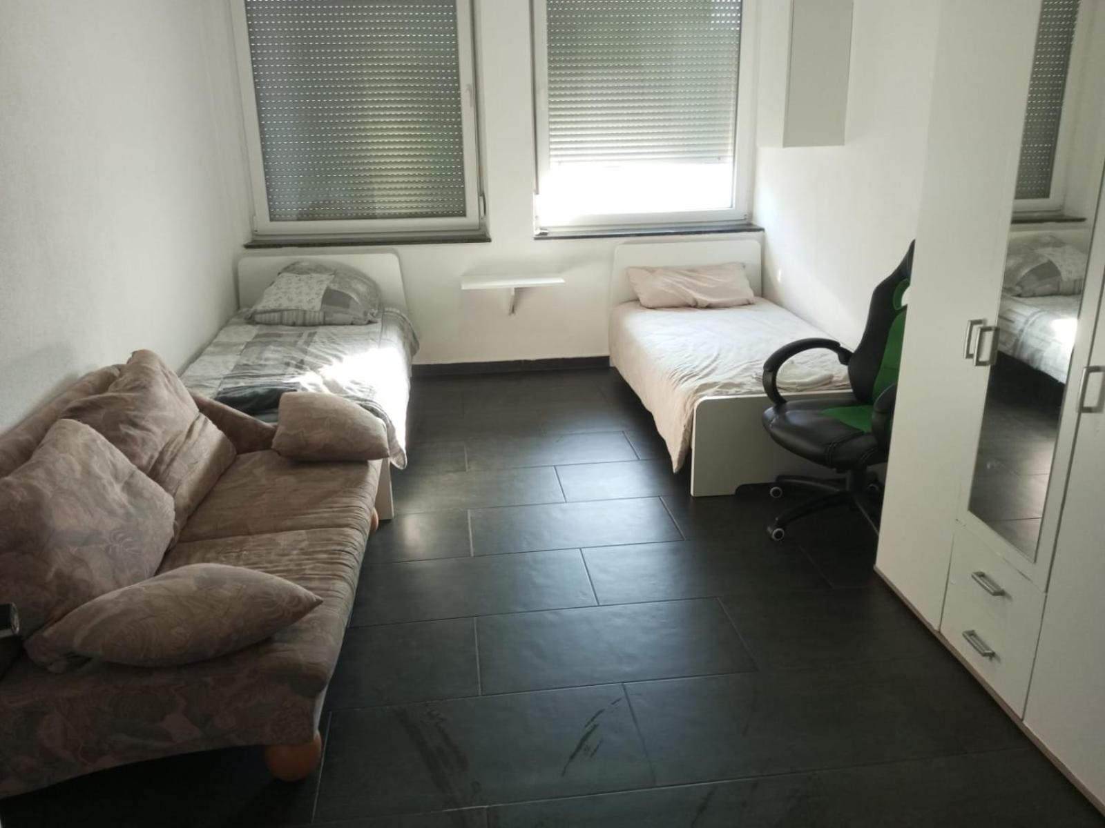 Gemuetliches Lisa Zimmer Mit Gemeinschaftskueche Heilbronn Zentrum Exteriér fotografie
